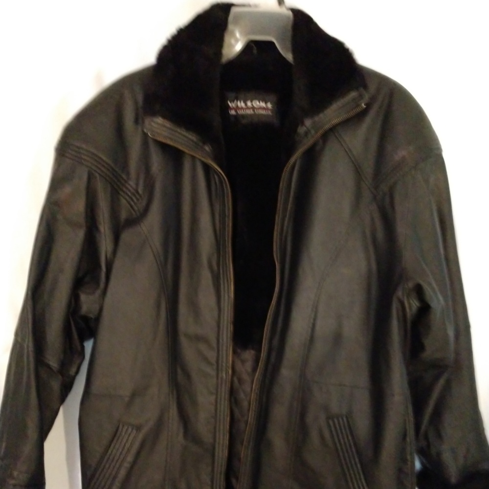 005 VINTAGE WILSON'S BLACK LEATHER FASHION COAT
